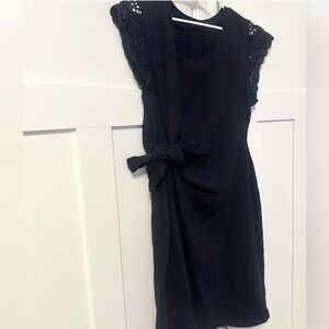 Elegant Navy Dress with Lace Sleeves